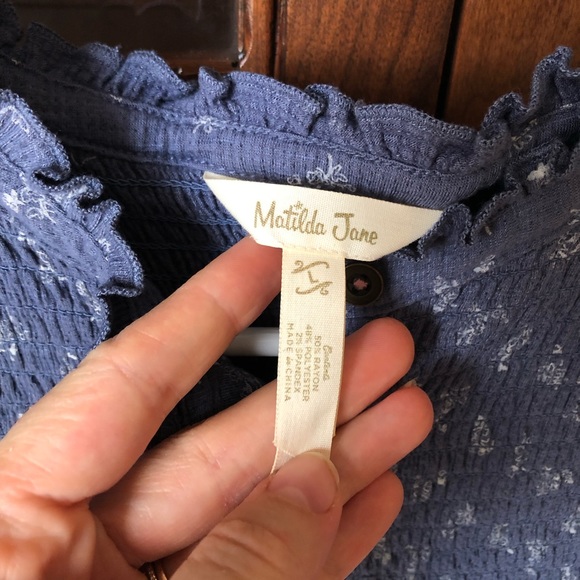 Floral ruffle top - Picture 2 of 2